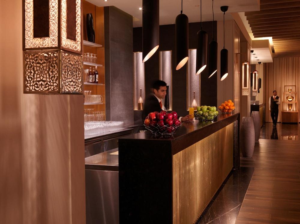 Four Seasons Hotel Rijád Exteriér fotografie The Royal Orchid Spa